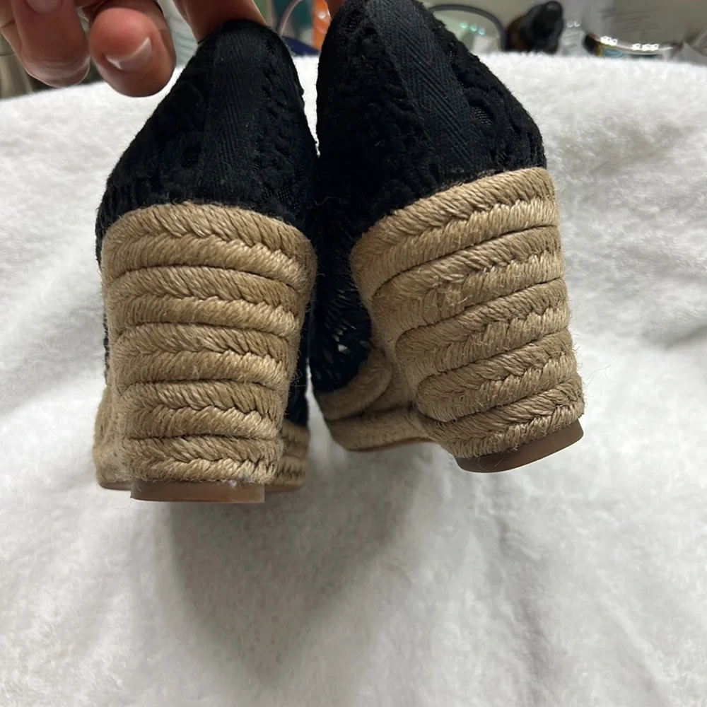 EUC Tory Burch Black Lace Peeptoe Wedge Espadrilles